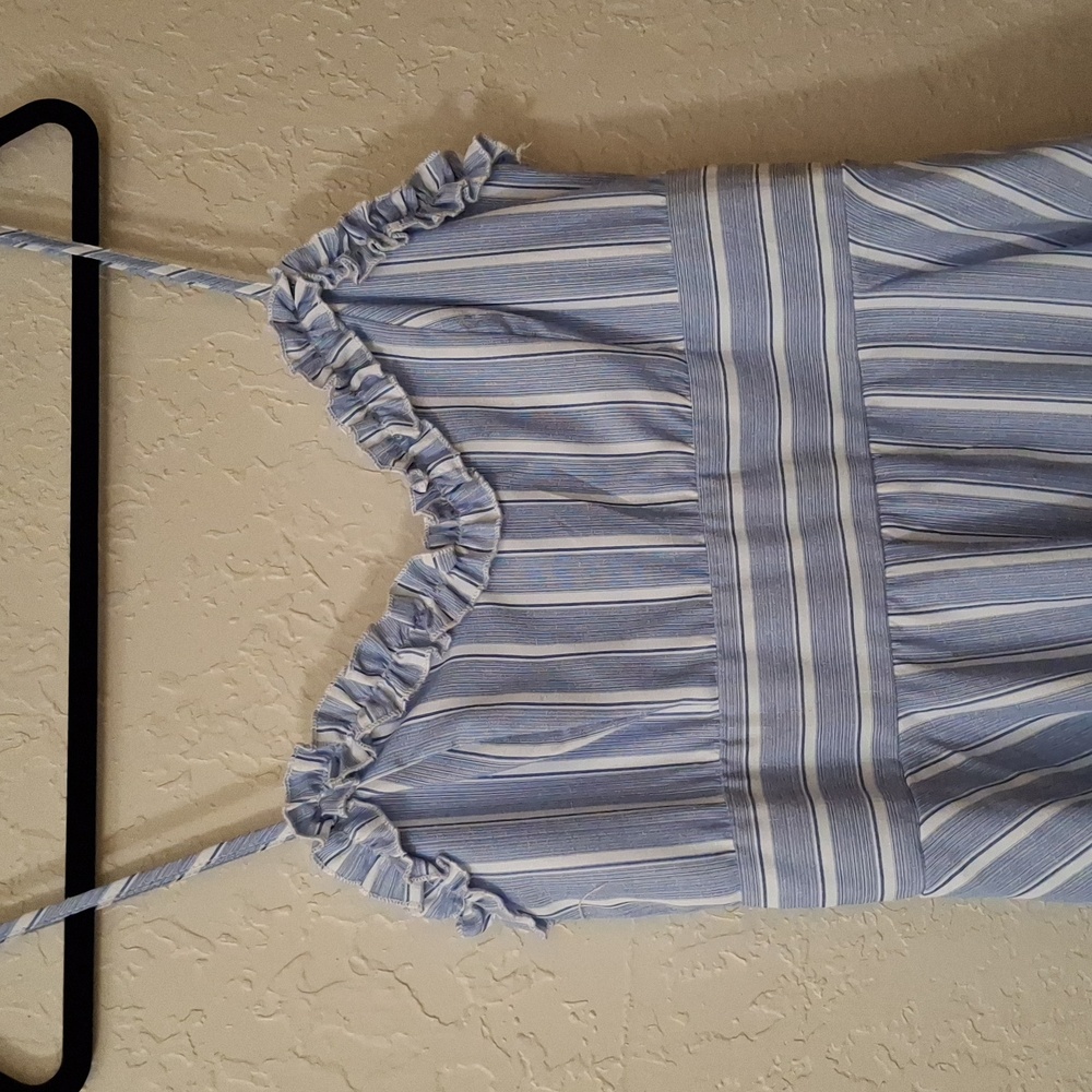 Altar'd state dress size large, fits more like a small to medium - Picture 2 of 6